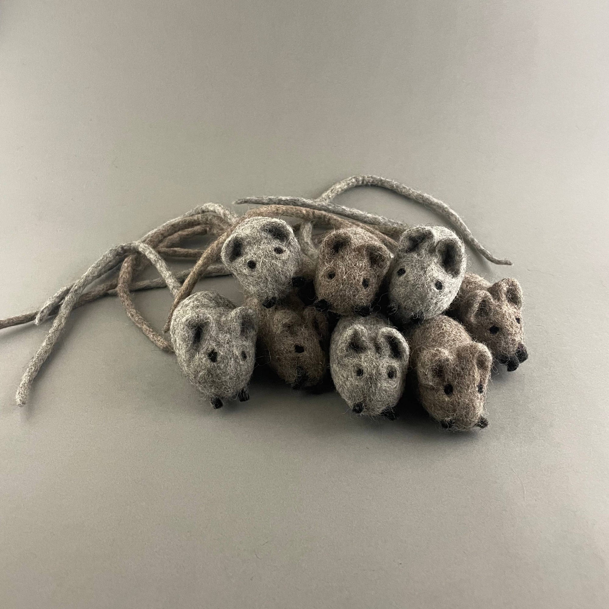 Handgefertigtes Kätzchenspielzeug